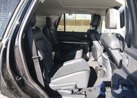 2025 Lincoln Navigator Reserve z USA, uszkodzony, nr VIN 5LMJJ2LG7SEL07735